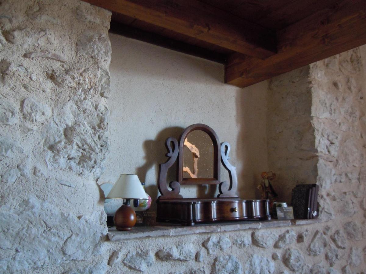 La Casa Su Le Dimore Del Borgo Santo Stefano Di Sessanio Exterior photo